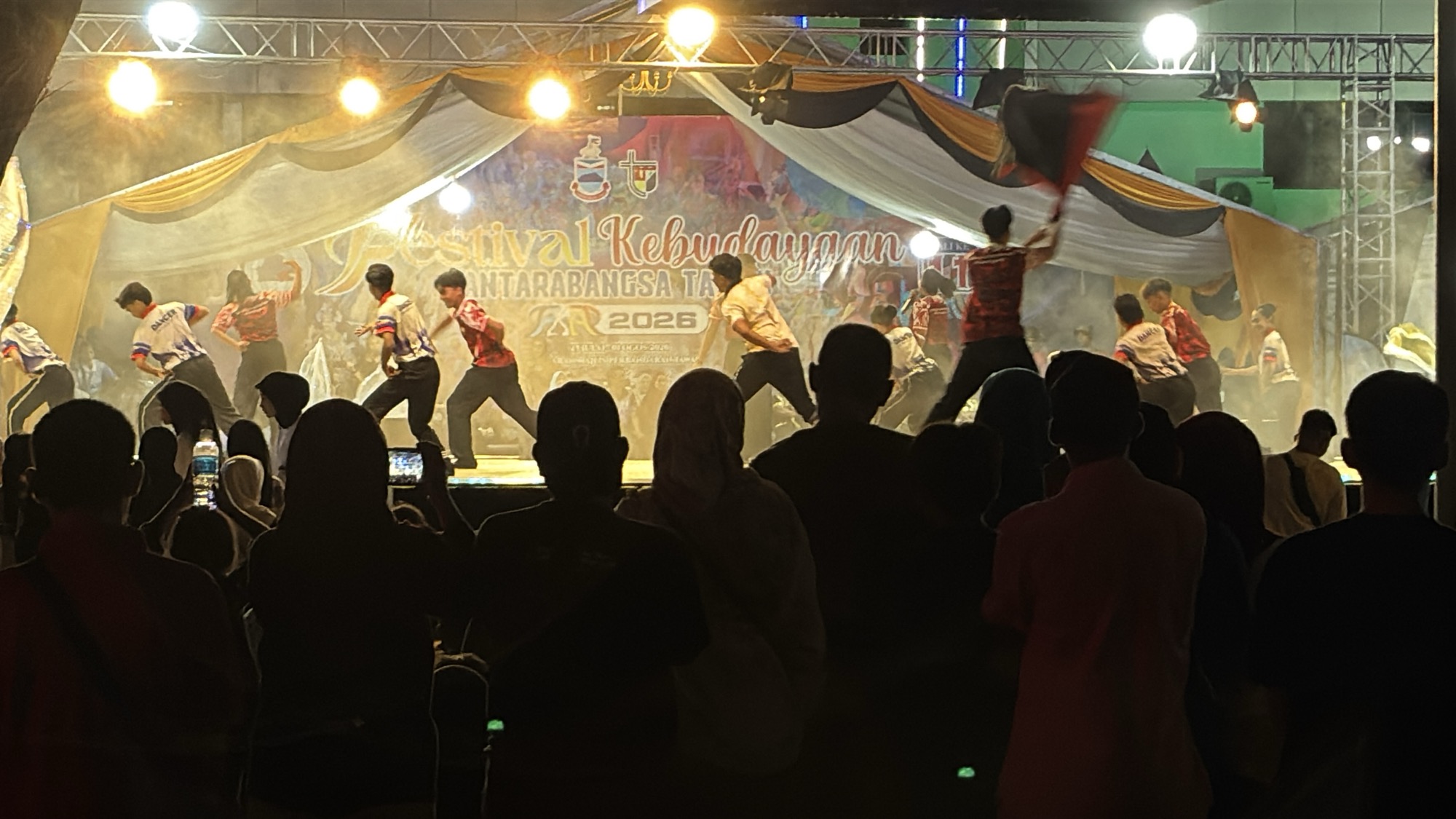 Lost Cats, Chicken Feet & Pure Joy: Diving into Tawau's Epic Cultural Festival 🇲🇾