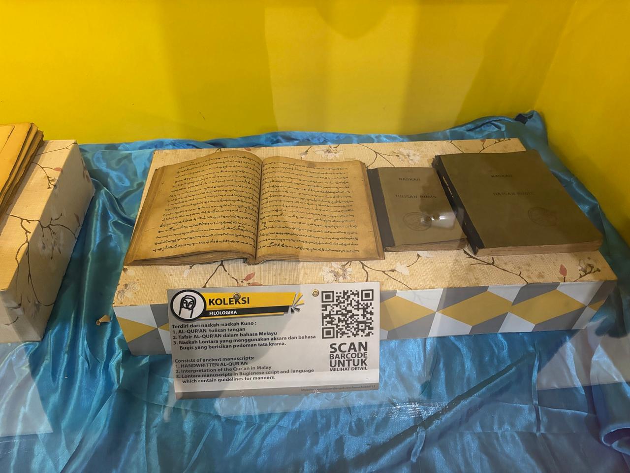 Lebih banyak uang kertas Jepang bersejarah yang dipajang dalam pameran mata uang museum