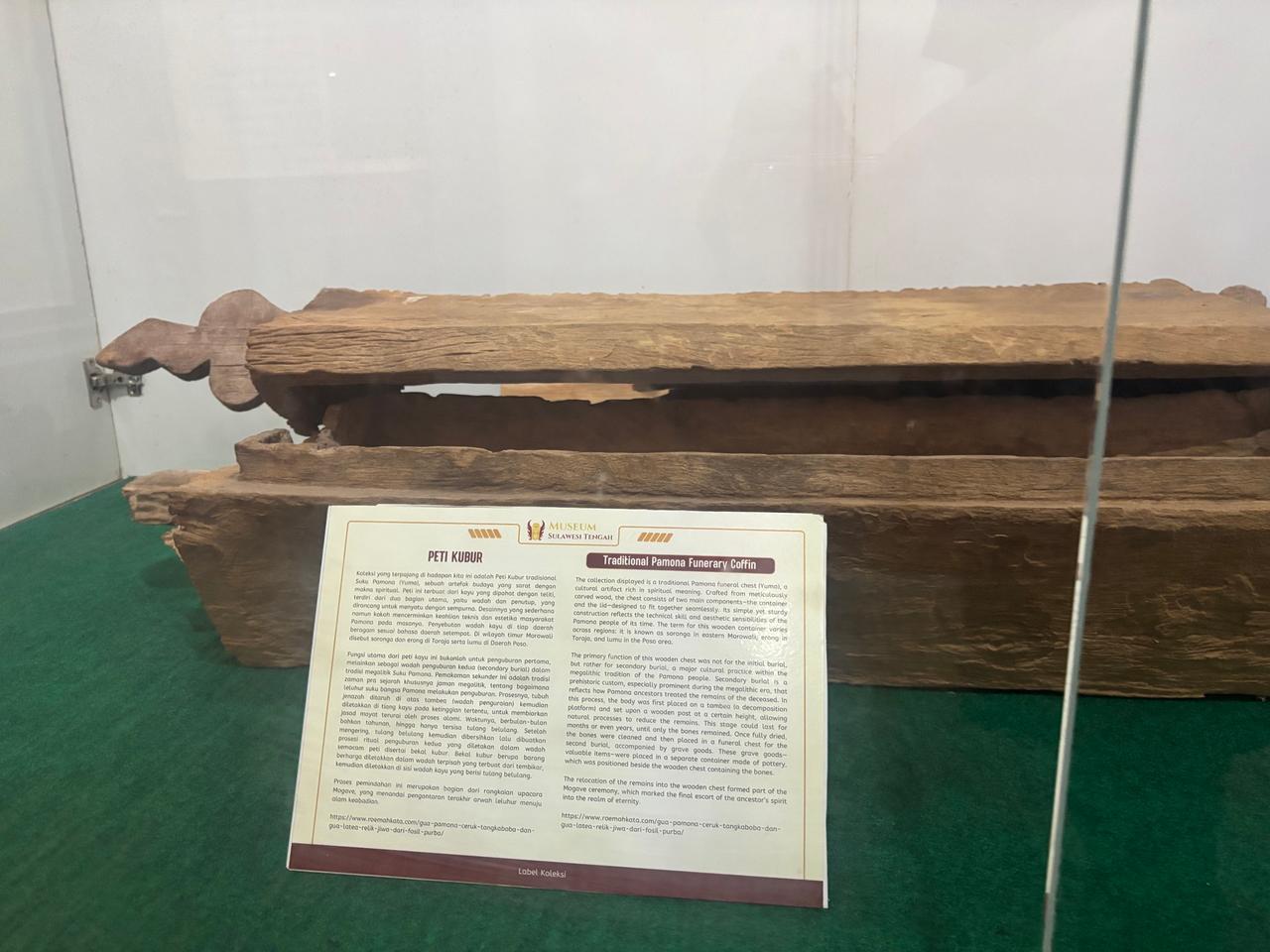 Etalase lengkap pameran mata uang di Palu Museum