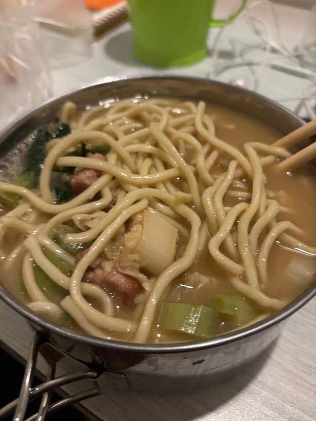 Finally in Manado! Surviving a Fiery Breakfast & Finding "Tonkotsu" Ramen