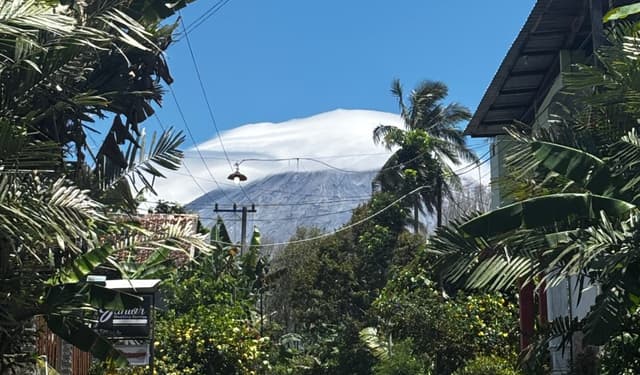 🇮🇩 Waterfalls and Warmth: A Day in Pronojiwo