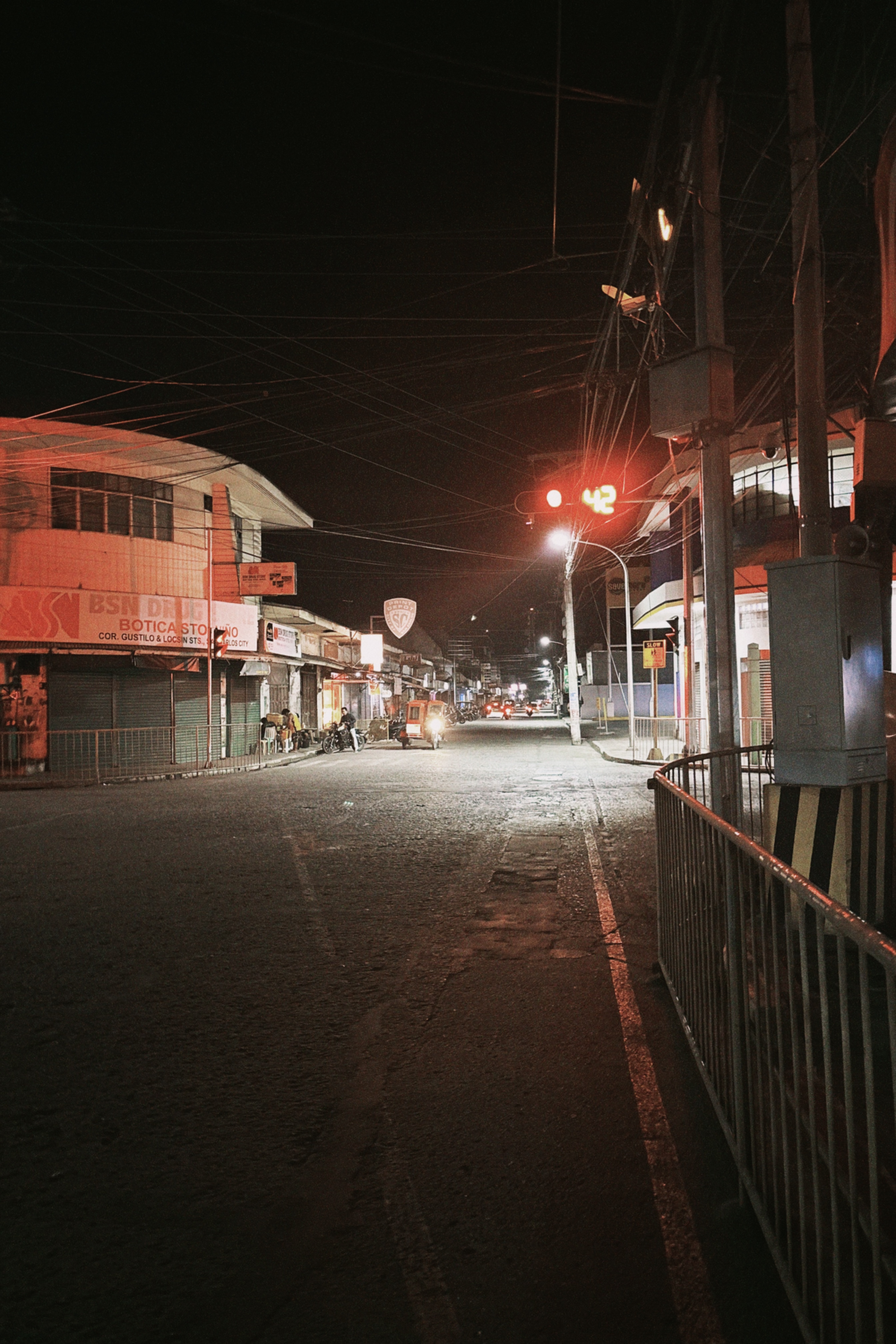 The streets of San Carlos at night