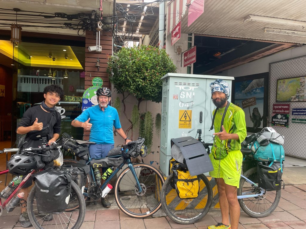 🇹🇭 Cycling Through Storms and Kindness: A Day of Farewells and New Encounters