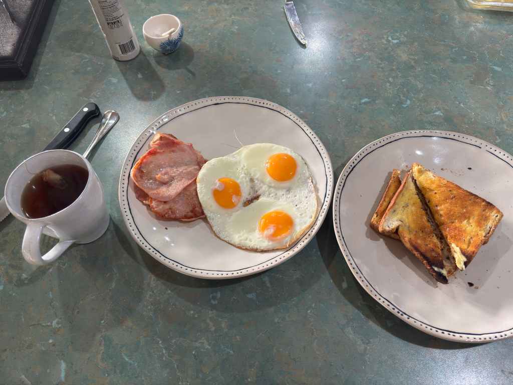 🇦🇺 Hospitality on the Road and My First Gas Burner Meal in Middlesex
