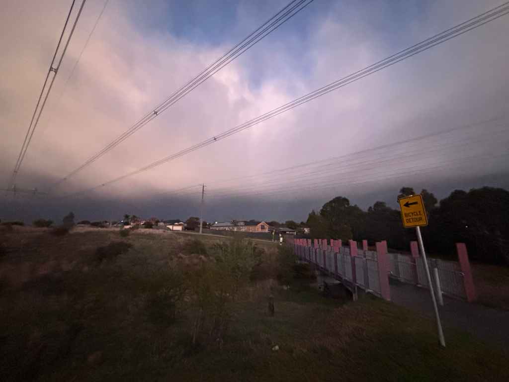 🇦🇺 Rain, Farewells, and Lessons from a Day on the Road