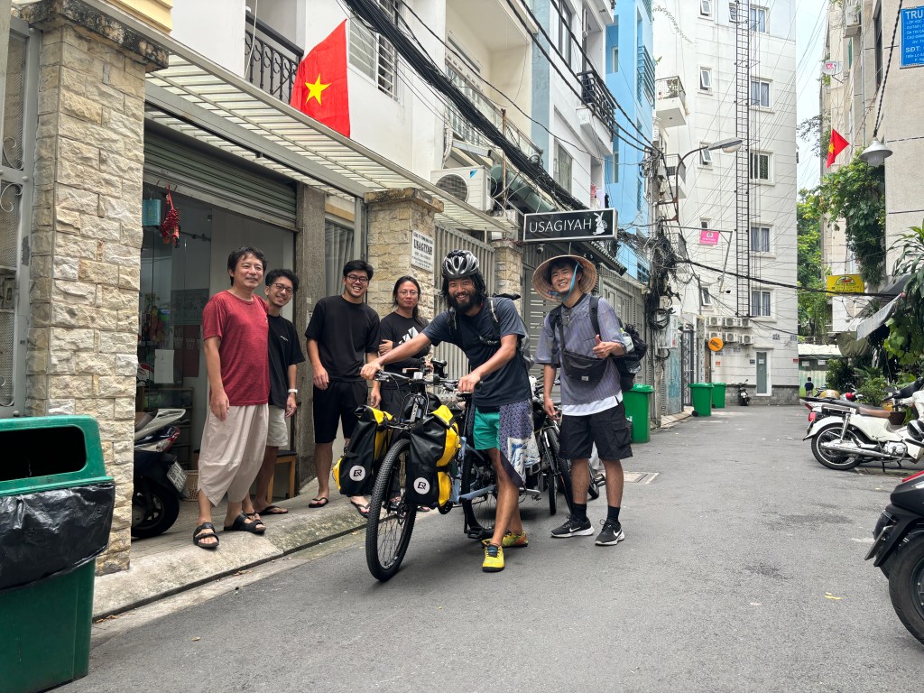 🇻🇳 Departure to Cambodia and Meeting a Pure-Hearted Boy