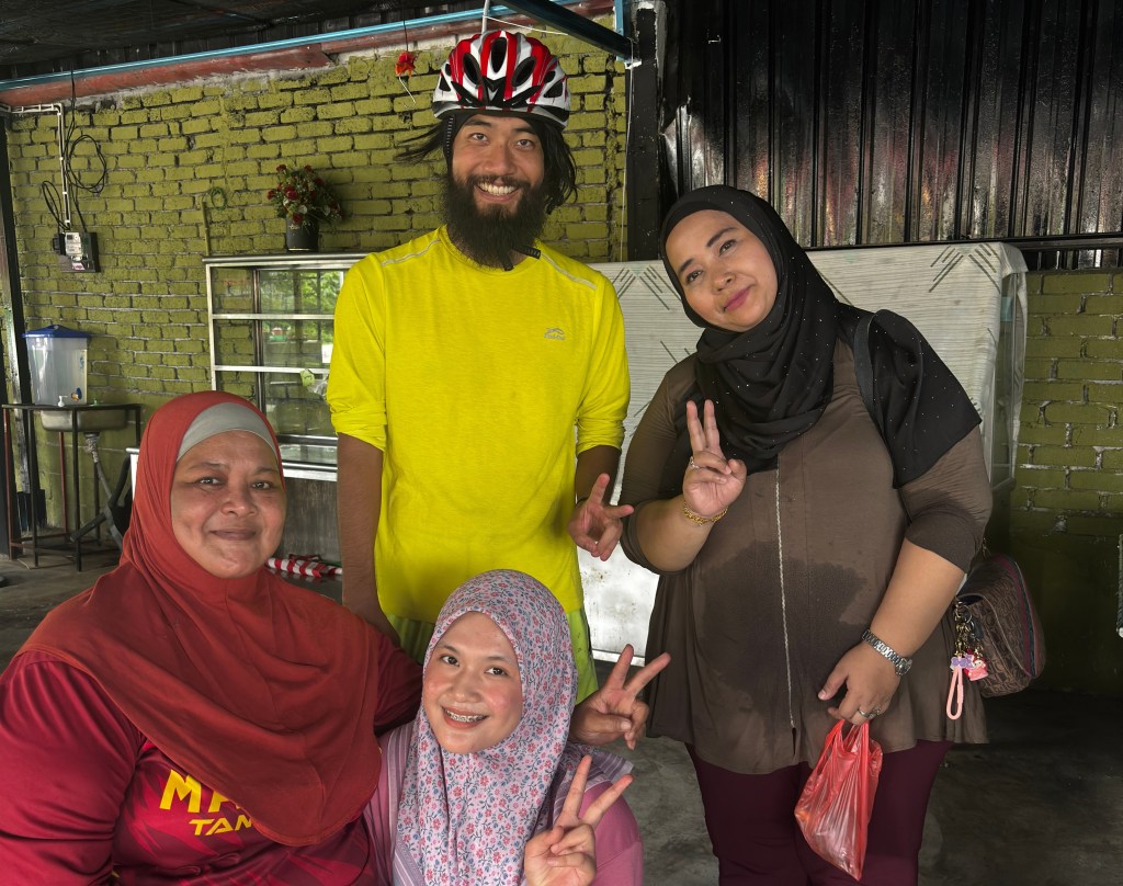 🇲🇾 Leaving Kuala Lumpur: Cycling to Seremban