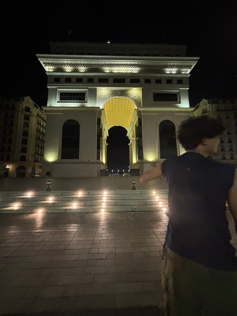 🇰🇭 A Stroll Through Phnom Penh’s Unexpected Landmarks