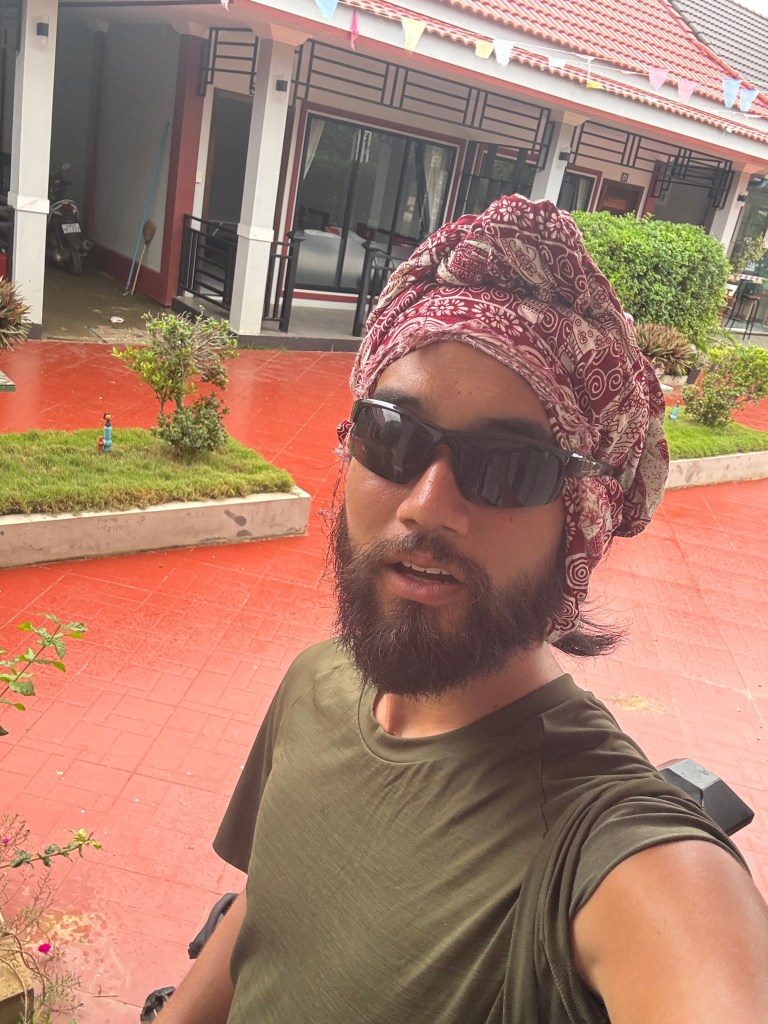 🇰🇭 Crossing from Cambodia to Thailand: Bribes, Kindness, and a New Beginning