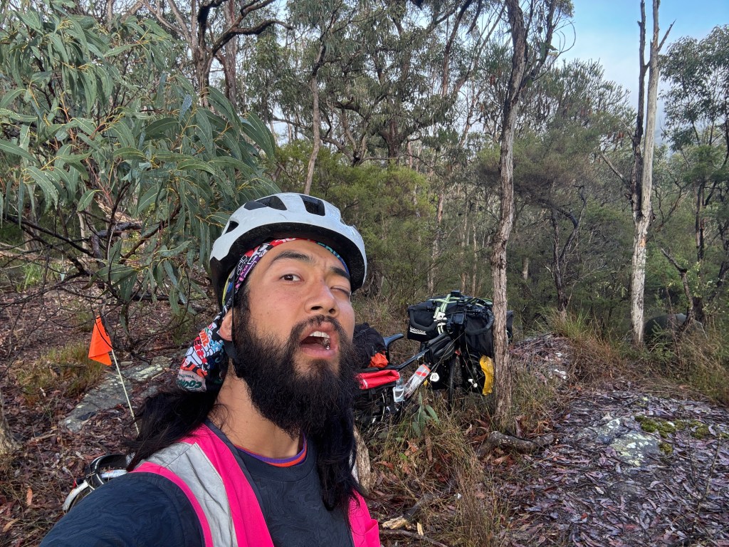 🇦🇺 A Misty Morning Ride and an Unexpected Party in Gosford